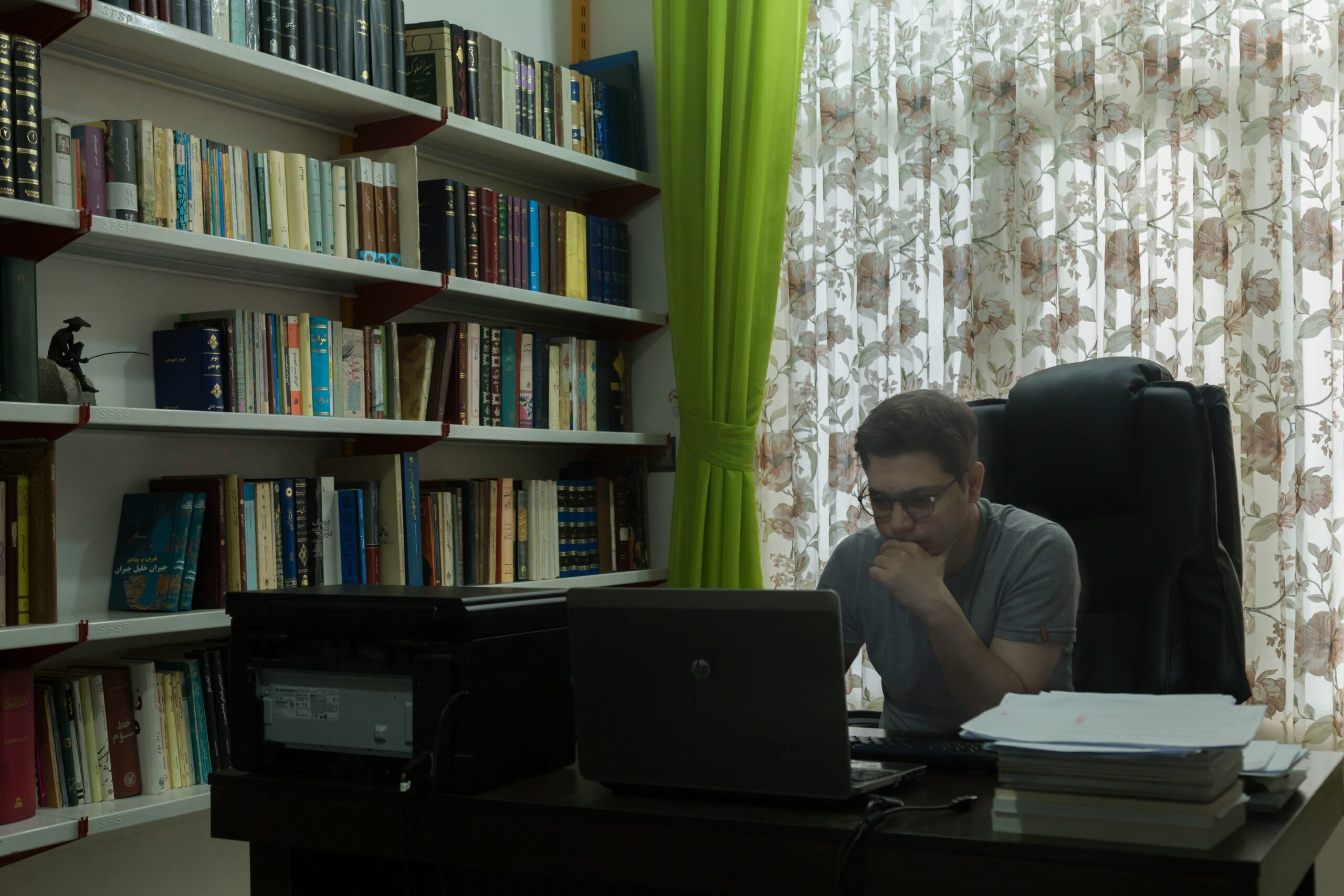 A cluttered desk symbolizing disorganized research habits