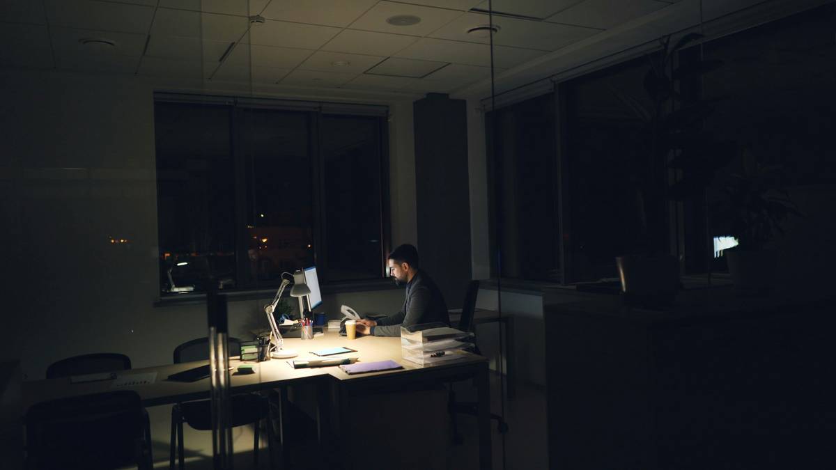 Infographic showing researcher stress levels linked to inefficient tools
