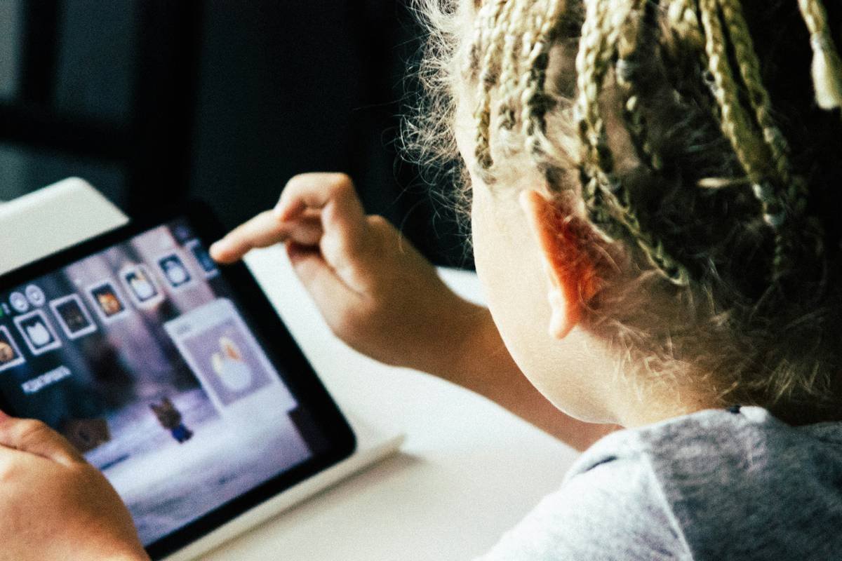 Why Your Brain Deserves an Intelligent Learning App (And How to Pick the Right One)