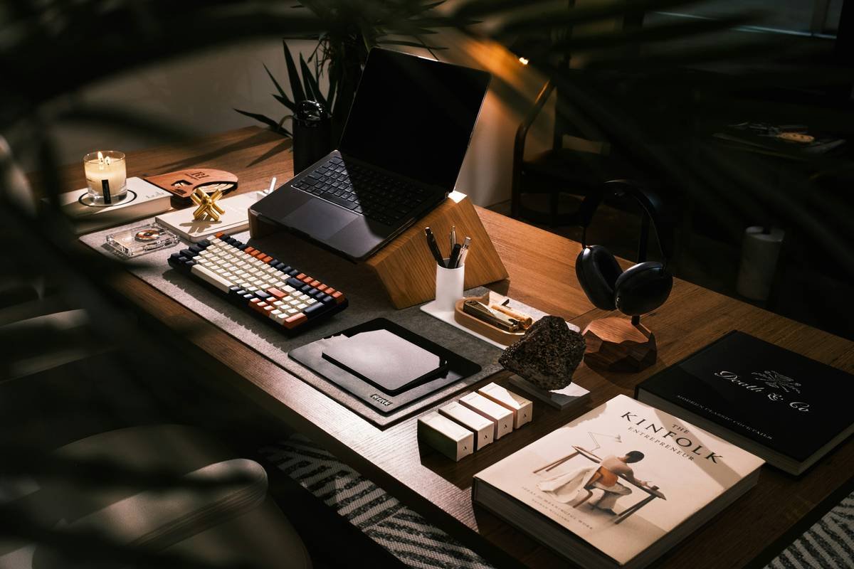 Why Your Thesis Is Stuck in 2003—And How the Right Efficient Academic Tool Can Save You