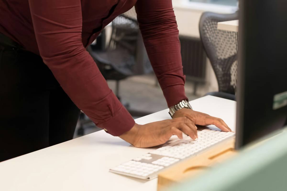 Why Your Thesis Is Stuck in Draft Mode (And How the Right Academic Productivity App Can Save You)